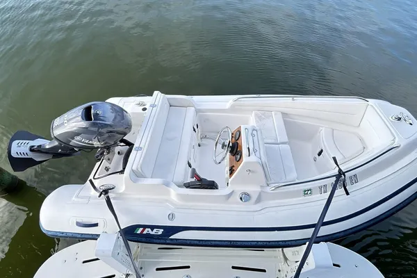 Hatteras 53 Motor Yacht Hard Top image