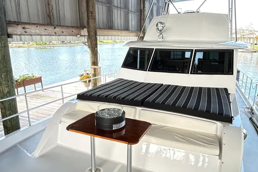 Hatteras 53 Motor Yacht Hard Top image