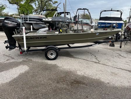 Tracker GRIZZLY-1648 image