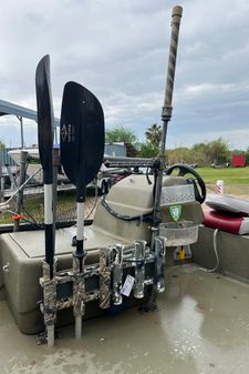 Tracker GRIZZLY-1648 image