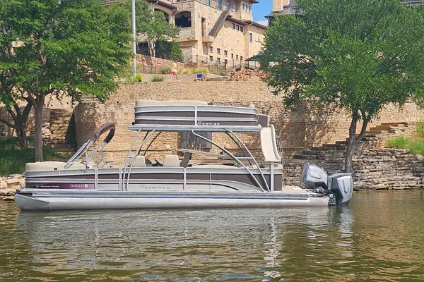 Premier 310 Escalante image