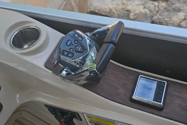 Premier 310 Escalante image