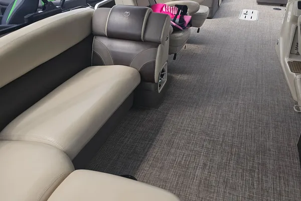 Premier 310 Escalante image