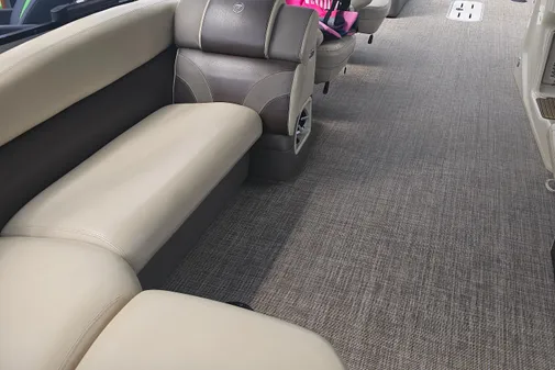 Premier 310 Escalante image