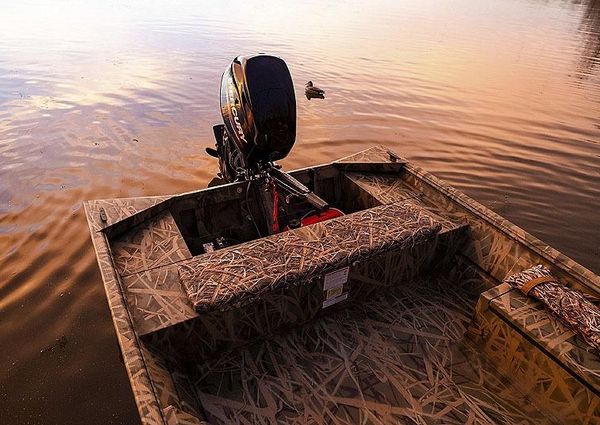 Lowe ROUGHNECK-2070 image