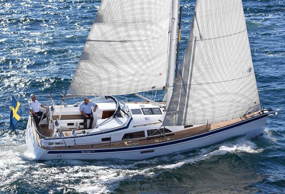 Hallberg-Rassy 340 - main image