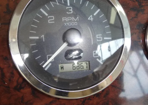 Sea Ray 240 Sundeck image