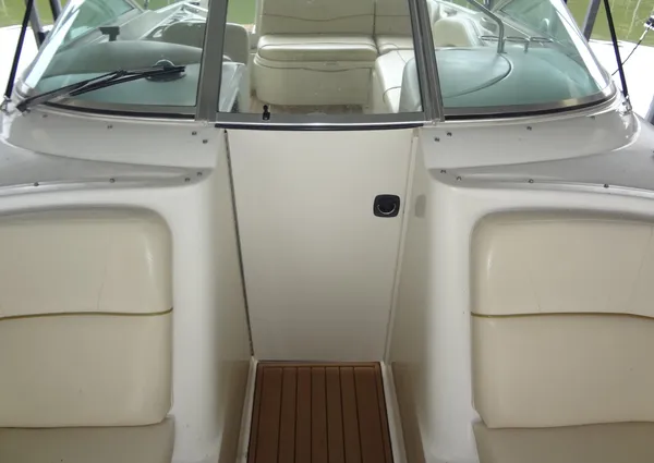 Sea Ray 240 Sundeck image