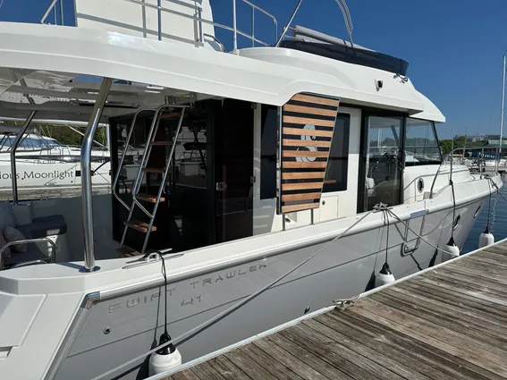 Beneteau SWIFT-TRAWLER-41-FLY image