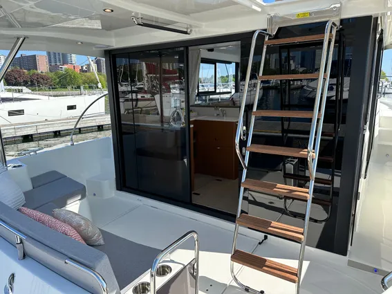 Beneteau SWIFT-TRAWLER-41-FLY image
