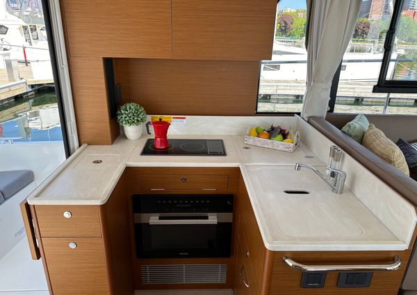 Beneteau SWIFT-TRAWLER-41-FLY image