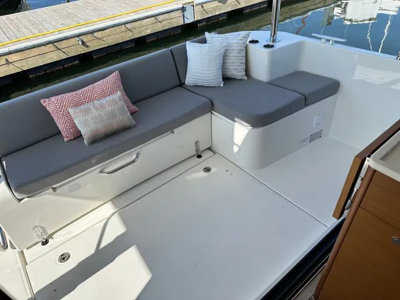 Beneteau SWIFT-TRAWLER-41-FLY image
