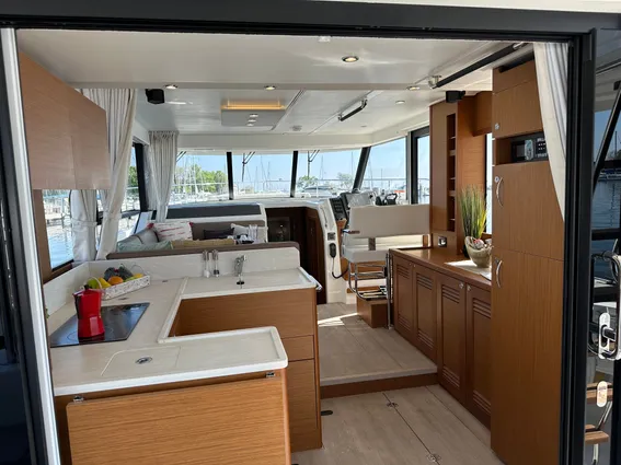 Beneteau SWIFT-TRAWLER-41-FLY image