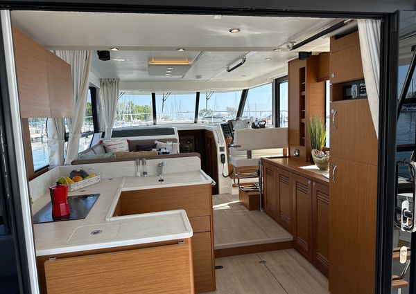 Beneteau SWIFT-TRAWLER-41-FLY image