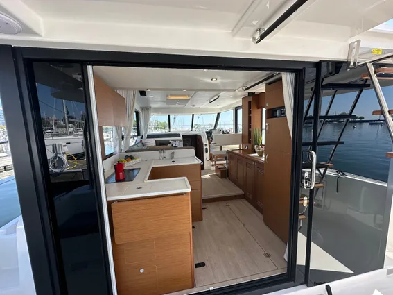 Beneteau SWIFT-TRAWLER-41-FLY image