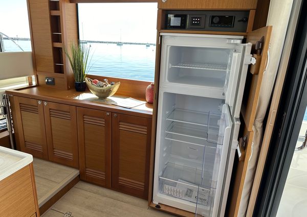 Beneteau SWIFT-TRAWLER-41-FLY image