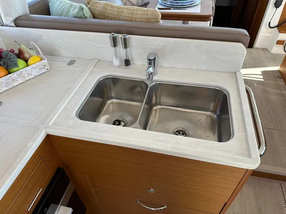 Beneteau SWIFT-TRAWLER-41-FLY image