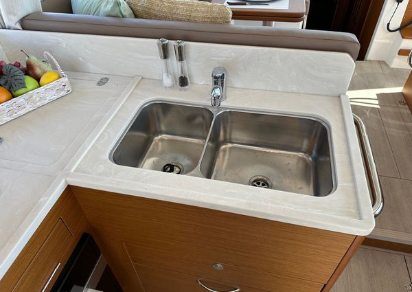 Beneteau SWIFT-TRAWLER-41-FLY image