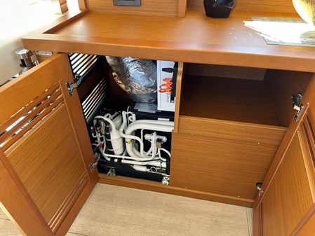 Beneteau SWIFT-TRAWLER-41-FLY image