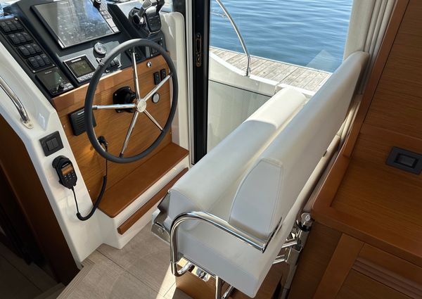 Beneteau SWIFT-TRAWLER-41-FLY image