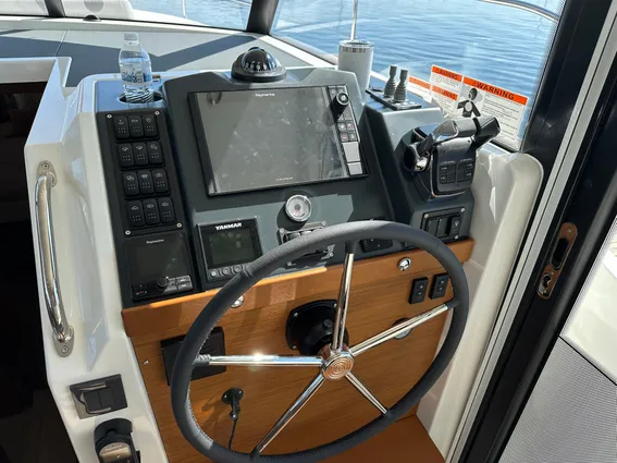 Beneteau SWIFT-TRAWLER-41-FLY image