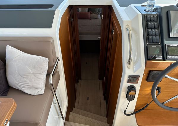 Beneteau SWIFT-TRAWLER-41-FLY image