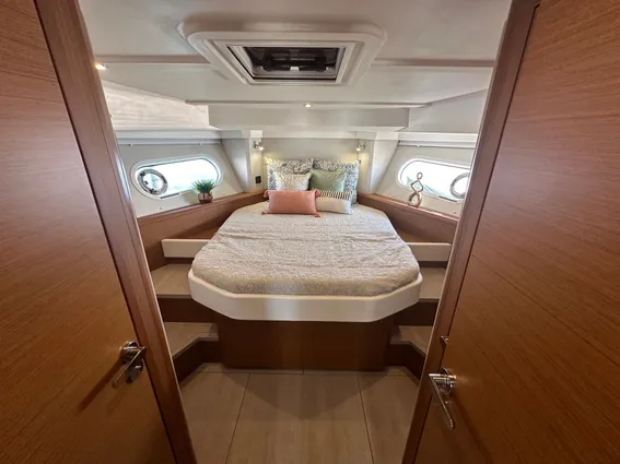 Beneteau SWIFT-TRAWLER-41-FLY image