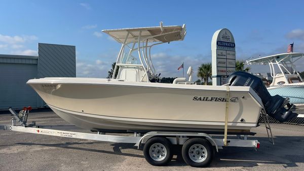 Sailfish 220 CC 