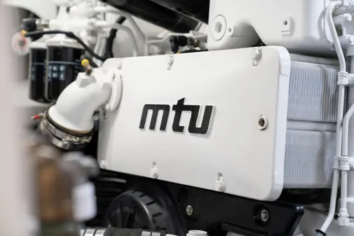 Viking 72 Convertible image