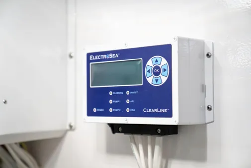 Viking 72 Convertible image