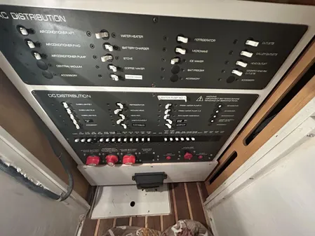 Tiara Yachts 3800 Open image