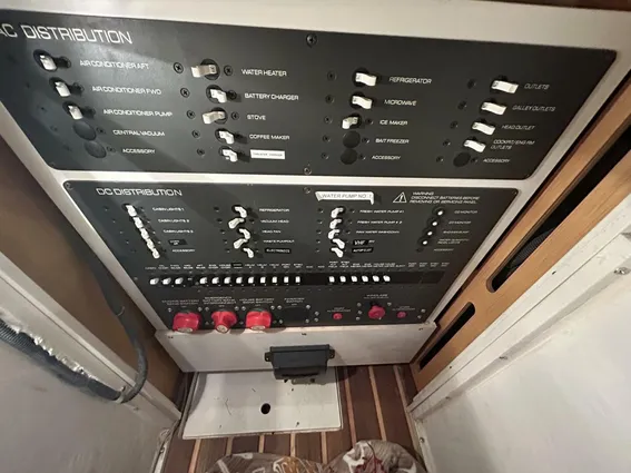 Tiara Yachts 3800 Open image