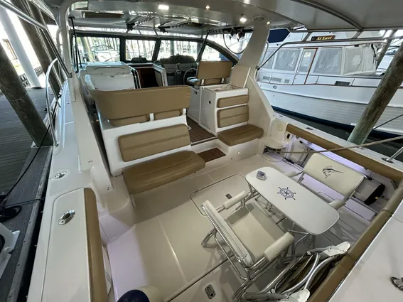 Tiara Yachts 3800 Open image