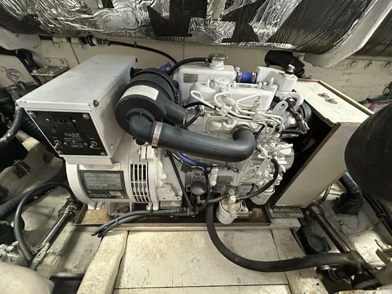 Tiara Yachts 3800 Open image