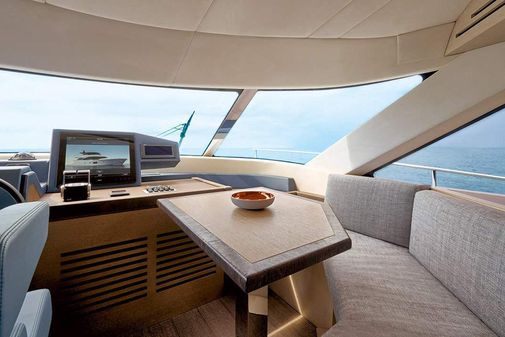 Monte-carlo-yachts MCY-80 image