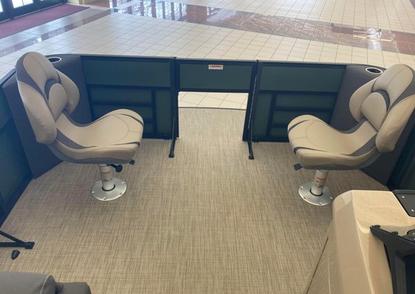 Viaggio X20F-LUXURY-FISH-N-FUN image