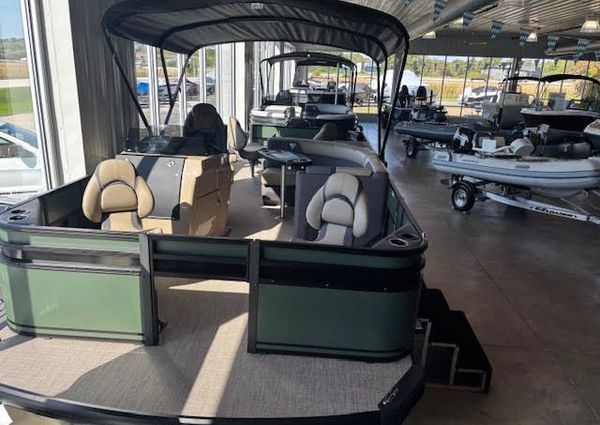 Viaggio X20F-LUXURY-FISH-N-FUN image