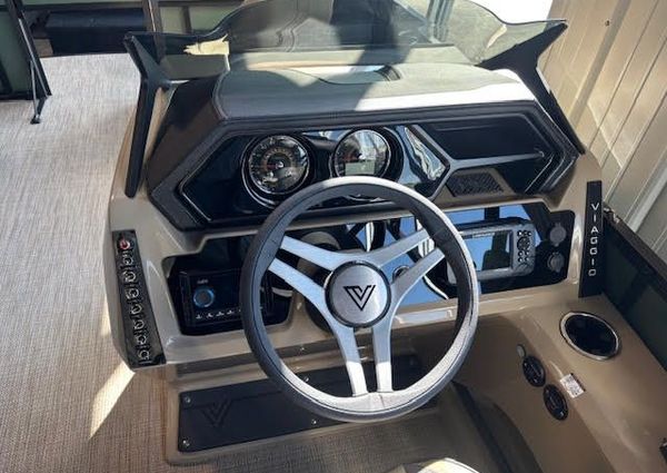 Viaggio X20F-LUXURY-FISH-N-FUN image