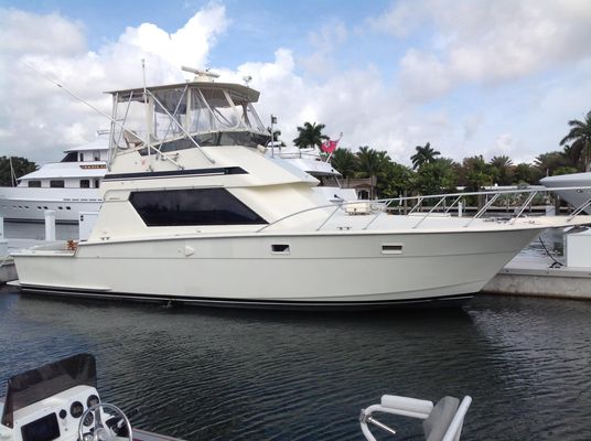 Hatteras 41 Convertible - main image