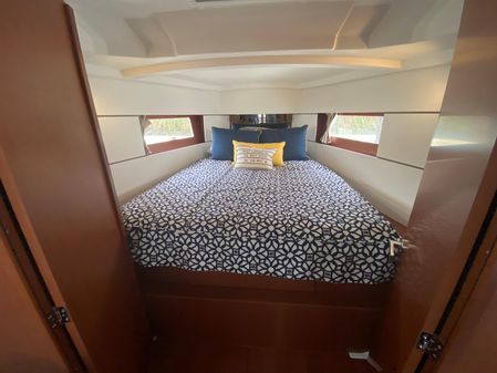 Beneteau OCEANIS-38-1 image