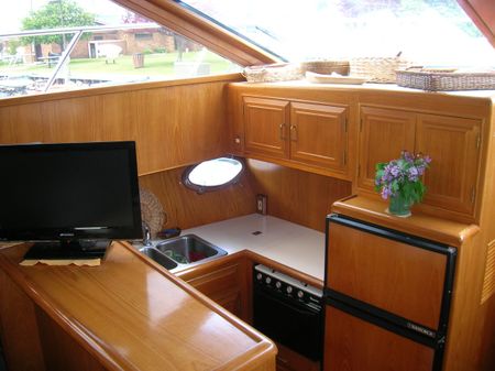 Ocean Alexander 440 Cockpit Motor Yacht image