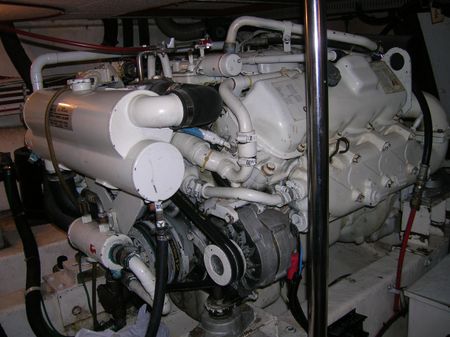Ocean Alexander 440 Cockpit Motor Yacht image