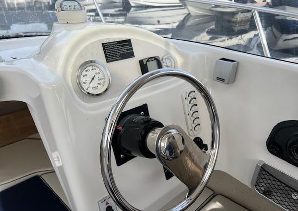 Quicksilver 640-PILOTHOUSE image