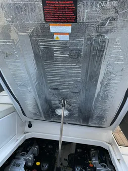 Cruisers Yachts 38 Express image