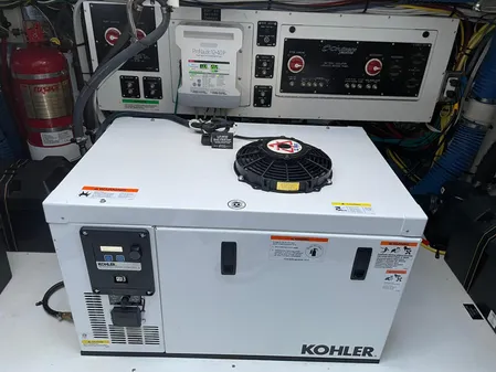 Cruisers Yachts 38 Express image