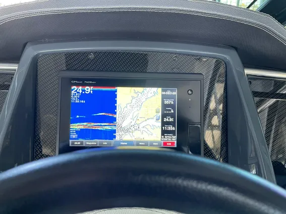 Cruisers Yachts 38 Express image