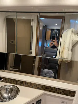 Cruisers Yachts 38 Express image