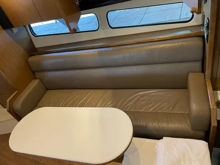 Cruisers Yachts 38 Express image