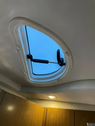 Cruisers Yachts 38 Express image