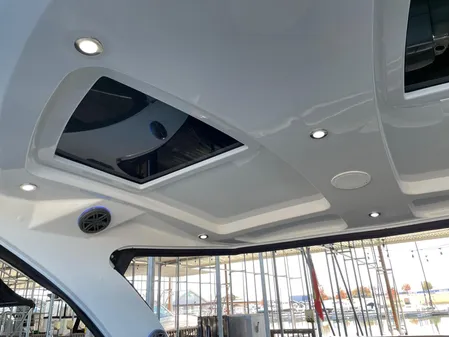 Cruisers Yachts 38 Express image